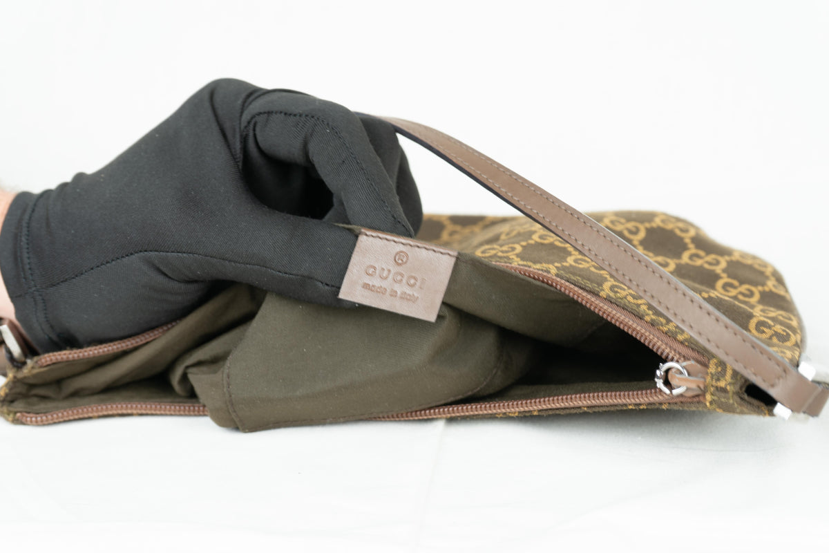 Gucci Half Moon Baguette